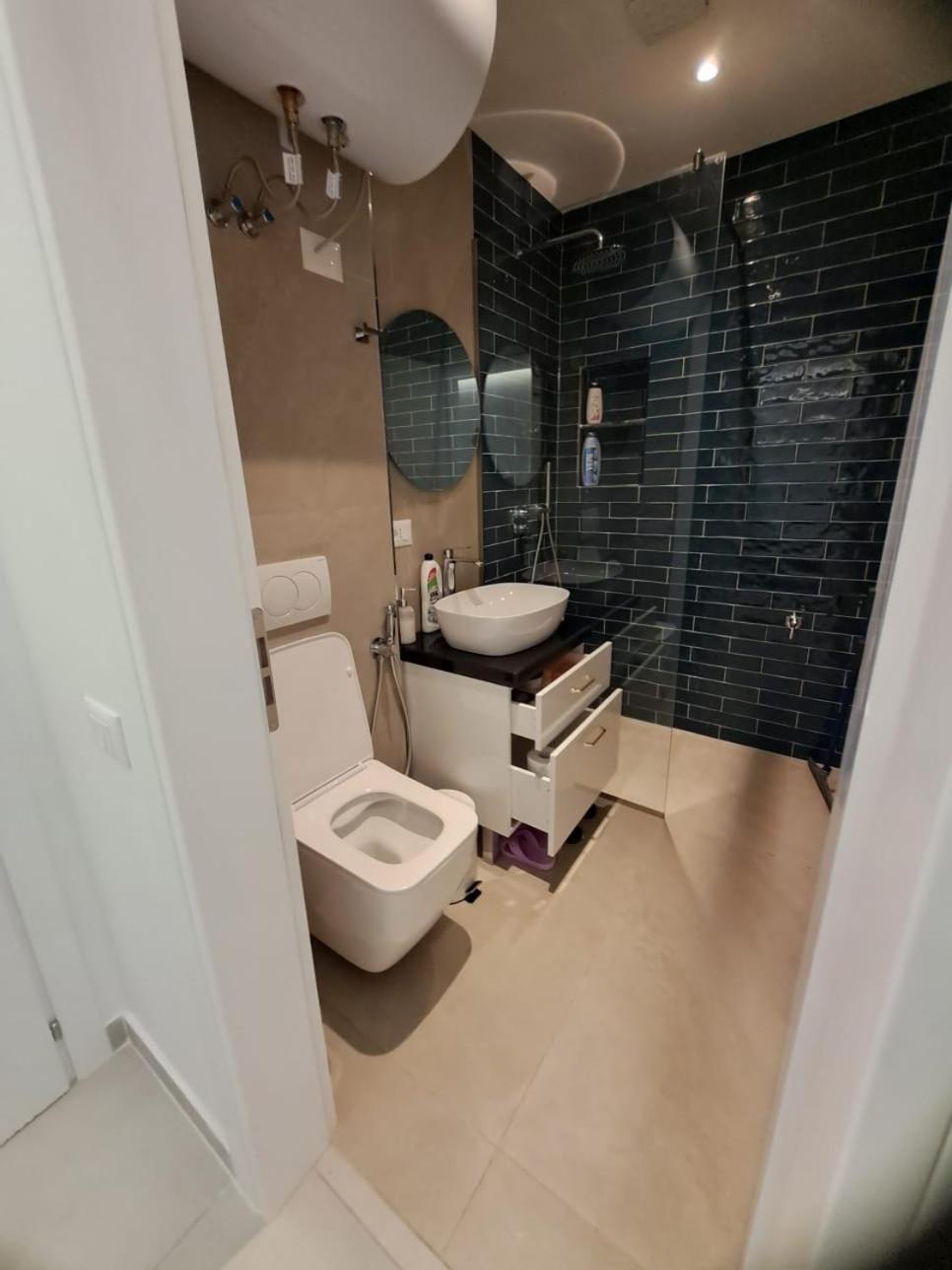 Keesi 1 * Durrës
